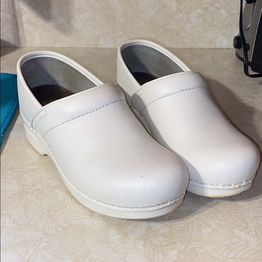 Dansko Women's Pro XP Clog